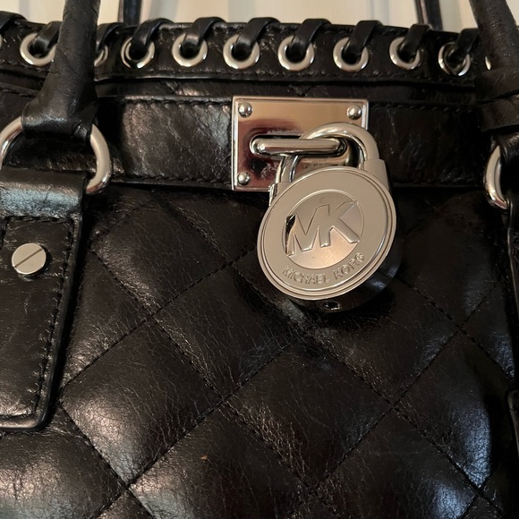 Michael Kors Black quilted Hamilton grommet tote silver hardware - Picture 2 of 8